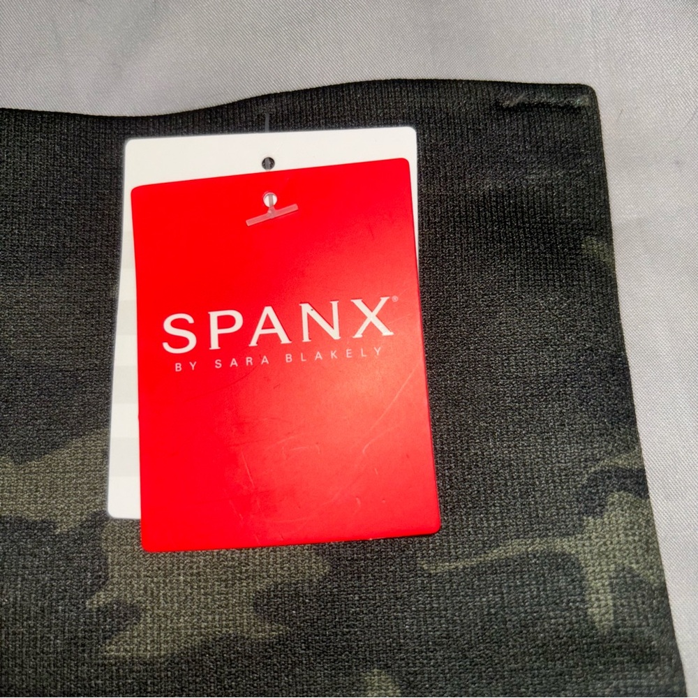 SPANX Green Camo High Rise Leggings - Picture 8 of 10